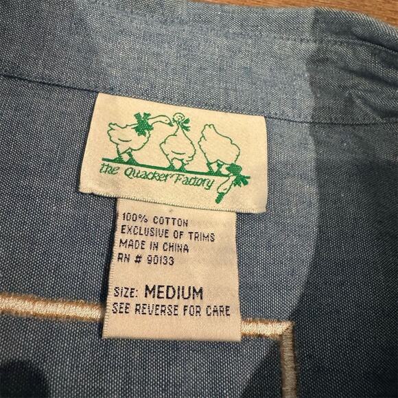 Quacker Factory Blue Denim Chambray Farmhouse Cottage Button-Up Shirt M READ - Picture 14 of 16